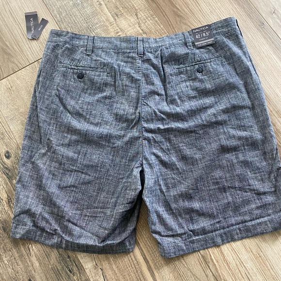 Nautica Flat Front Short Classic Fit 42 Indigo NWT - Picture 2 of 3